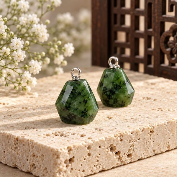Charm Ngọc Bích Mài Giác